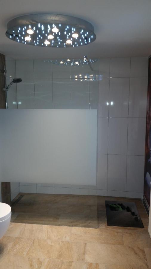 Ferienwohnung Hirmer ツィルンドルフ エクステリア 写真